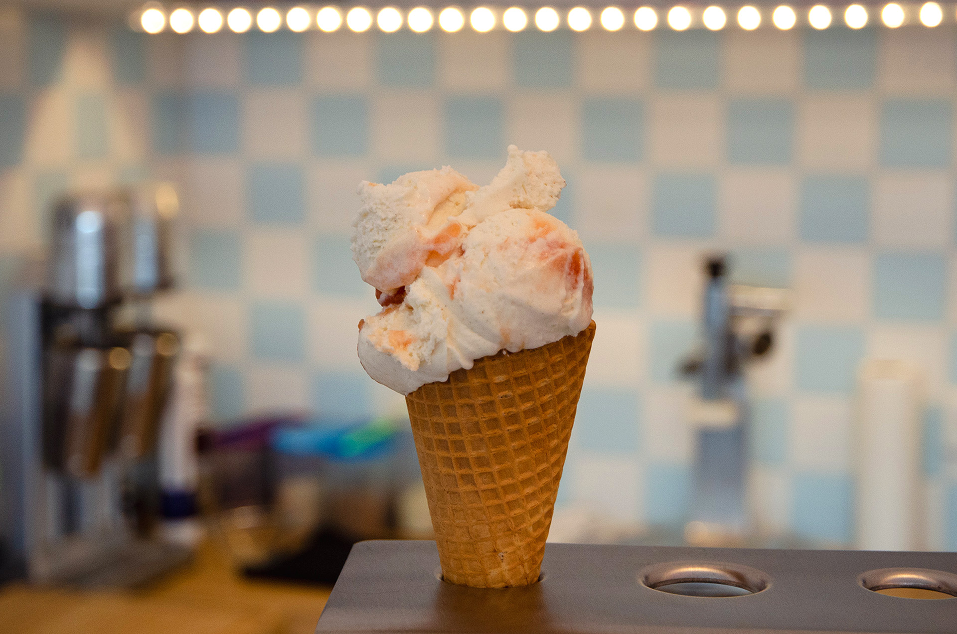 FF-3 Fräulein Frost Eis Eiscafé Eisdiele Beckerstr. 4, 12157 Berlin Christian Bennat 2018 Grieß Apfel