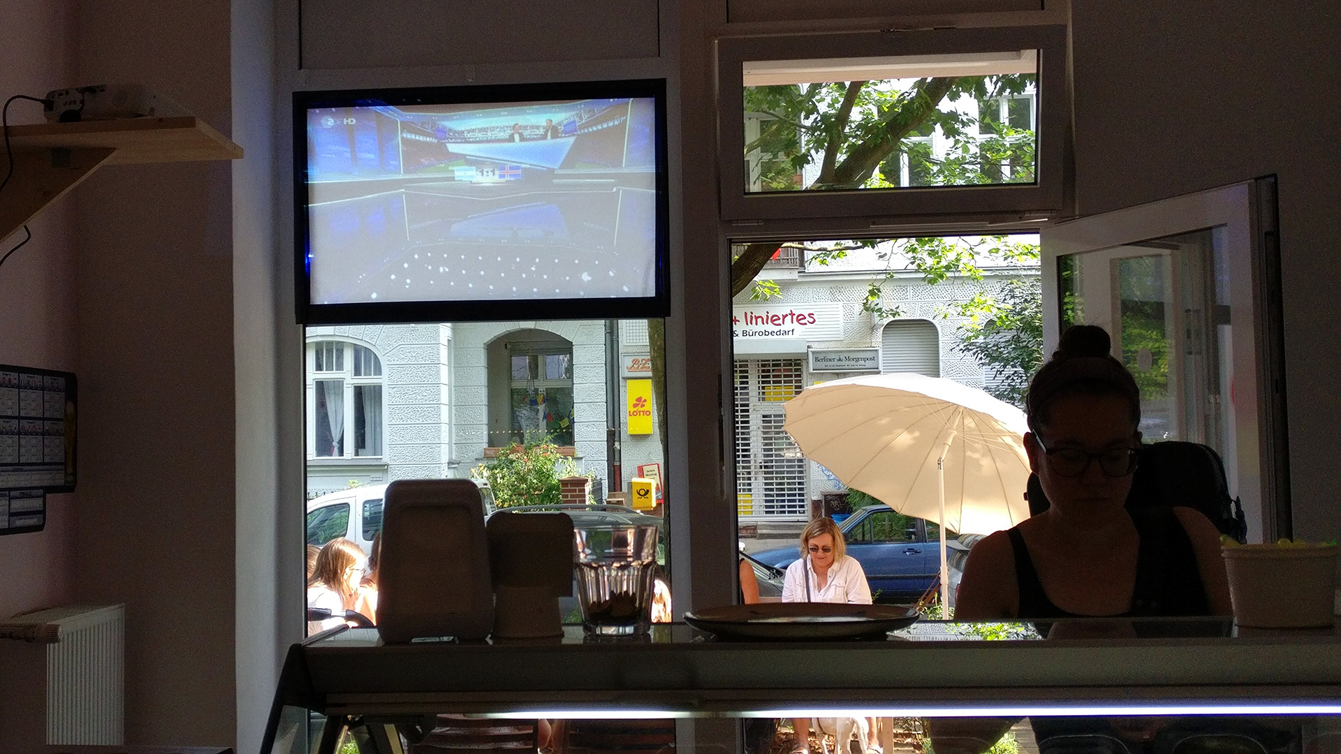 FF-3 Fräulein Frost Eis Eiscafé Eisdiele Beckerstr. 4, 12157 Berlin Christian Bennat 2018 Fussball WM