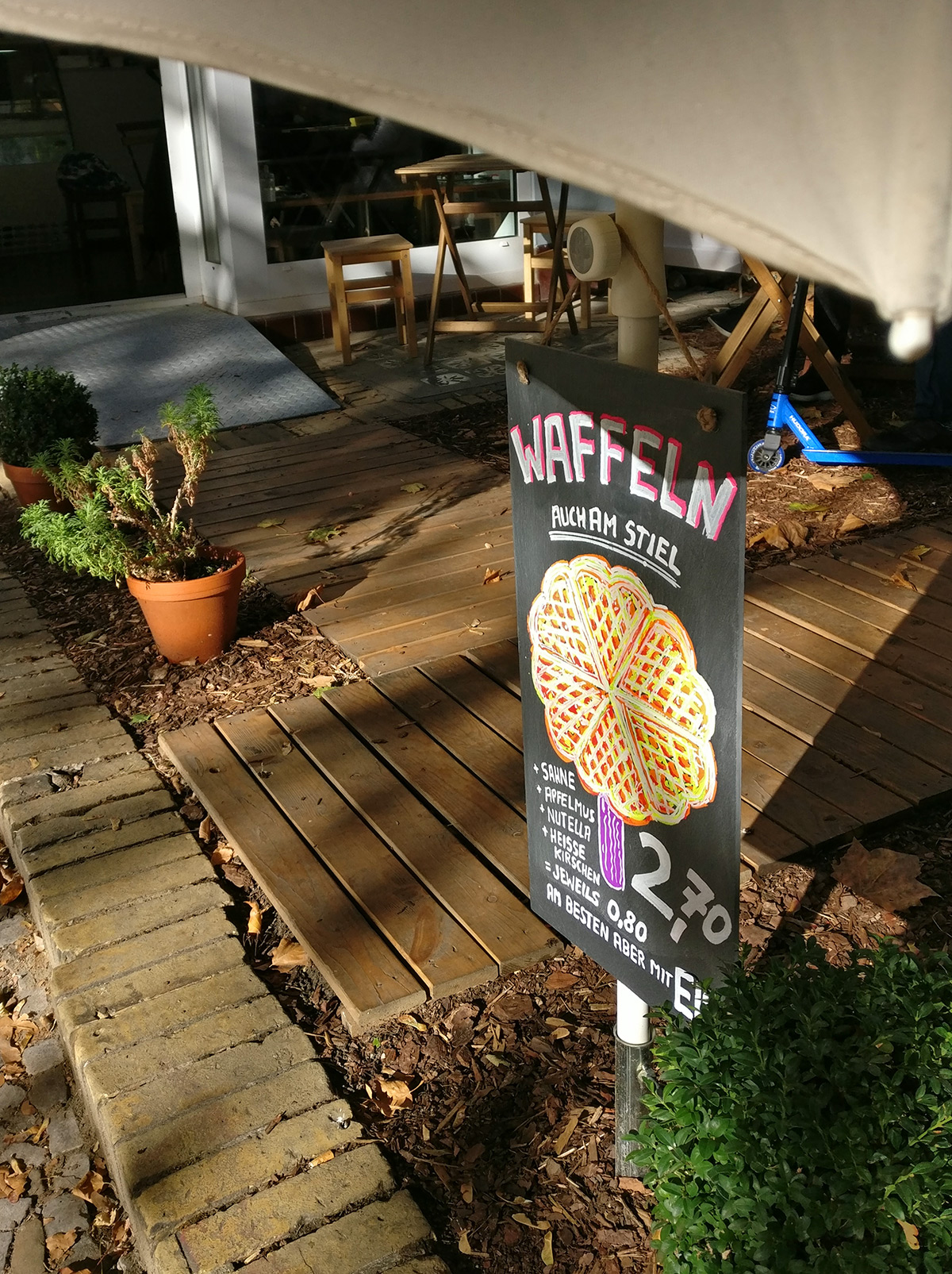 FF-3 Fräulein Frost Eis Eiscafé Eisdiele Beckerstr. 4, 12157 Berlin Christian Bennat 2018 Waffeln